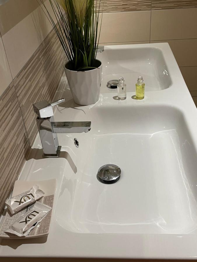 サラジーBec Roz'アパートメント エクステリア 写真